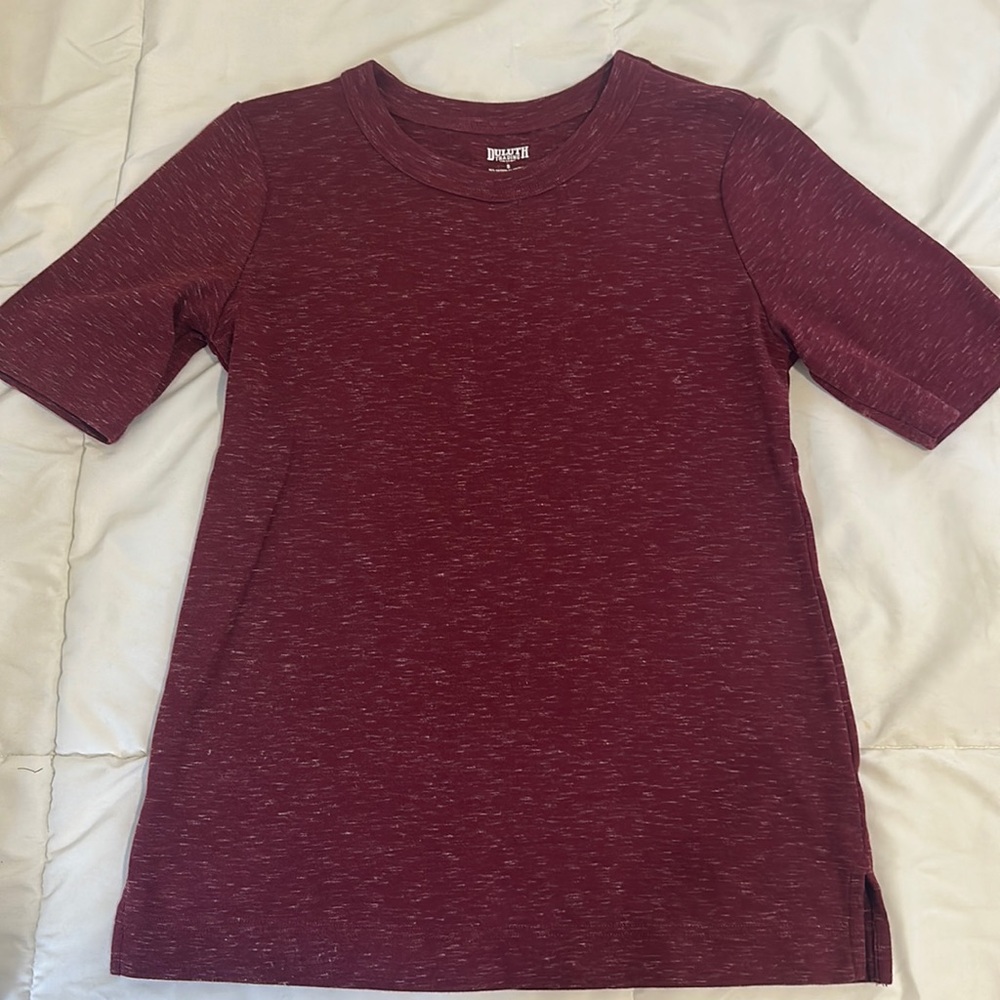 Duluth Red Elbow Sleeve T-Shirt - Size Small